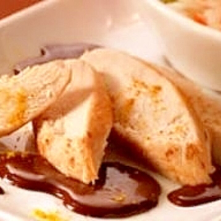 鶏胸肉のソテー　チョコレート・カレー　ソース